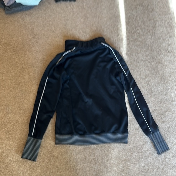 Good Condition. Nike athletic jacket size M - Picture 5 of 5